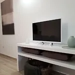 Zoe